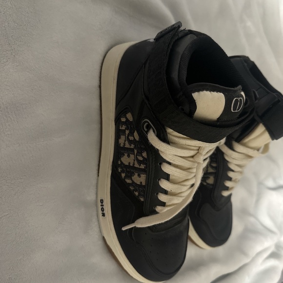 dior authentic shoes - Picture 2 of 4